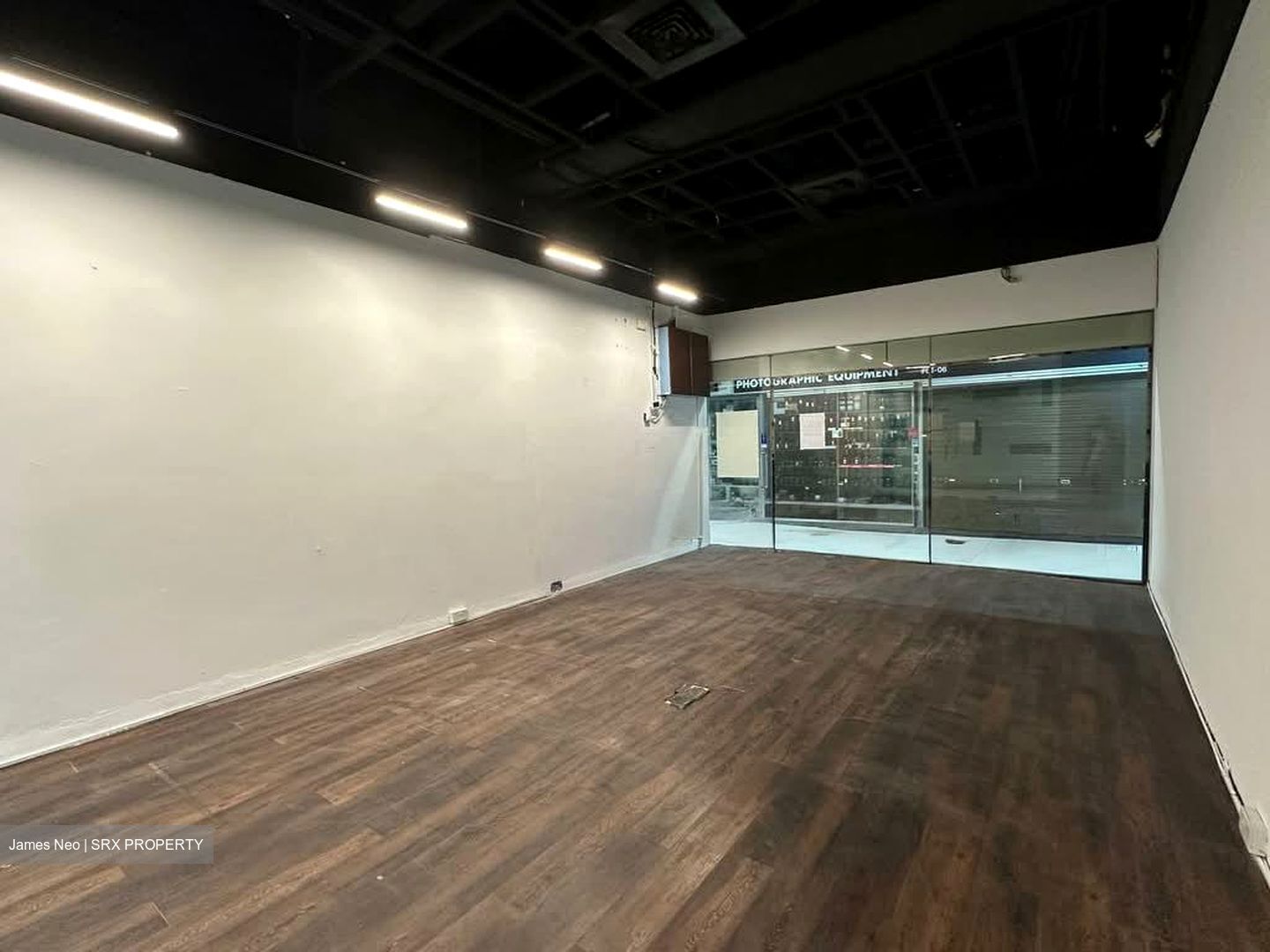 Peninsula Shopping Complex (D6), Retail #572098201
